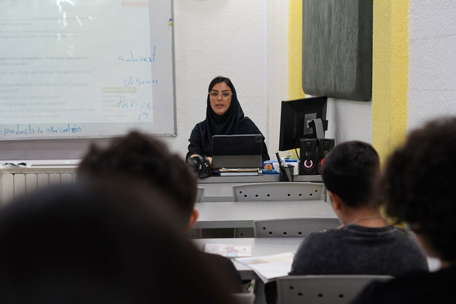 کلاس زبان مرکز زبان دیپلما